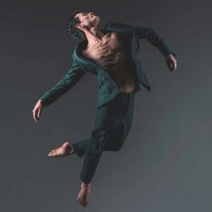 Yoshi Suzuki