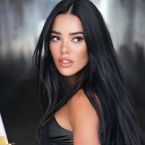 Contact Lily Andrews - Agent, Manager and Publicist Details