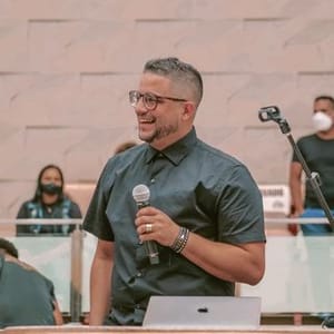 Pr. Rafael Bello