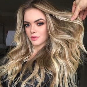 Andrezza Massari
