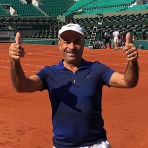 Larri Passos Tenis Pro