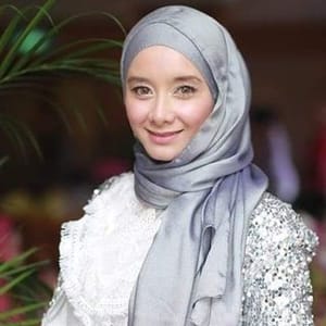 Abby Nadzri