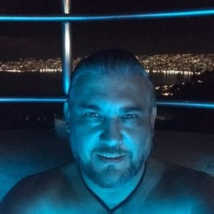 Dr Leonardo Arambula