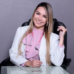 Dra:yasnely Esther Cedeno