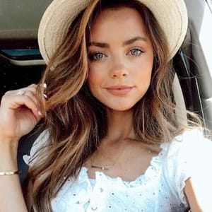 Nelya Khryukin