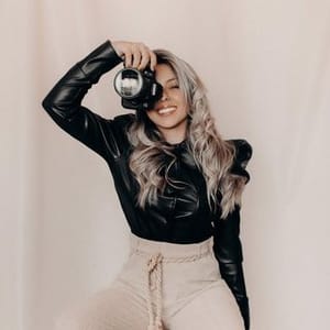 Vanessa Cloth