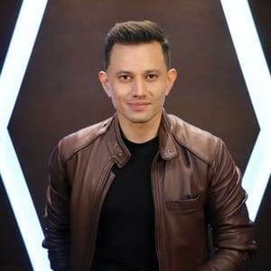 Julio De Leon