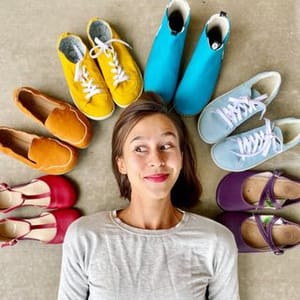 Anya Barefoot Shoe Queen