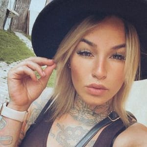 Franzi Van De Sun