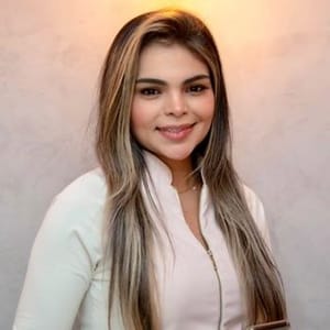 Dra Monique Lira