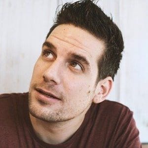 Manu Carbajo
