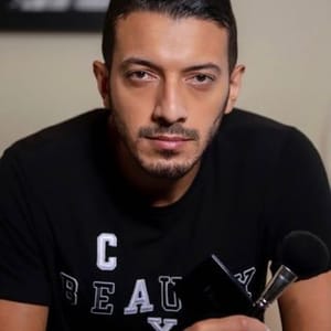 Felipe Caxito Beauty Stylist