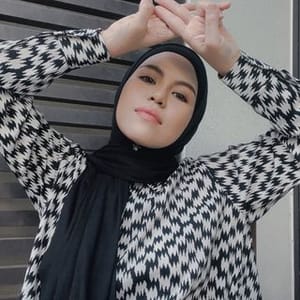 Tudung Cloverush