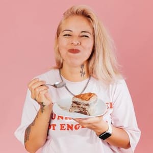 Postres Leslie Yengle