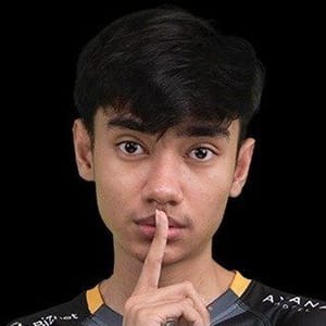 Fadhil Asra