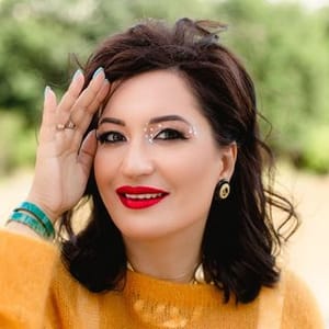 Stilist Elmira Sarabi