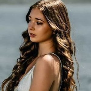 Hannah Grace Colin