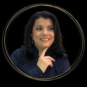 Profa Livia Gomes