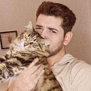 Ozan Varol