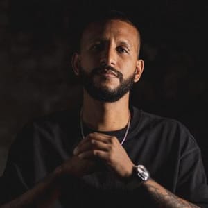 Vic Deal