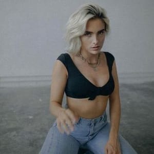 Carolin Zoe