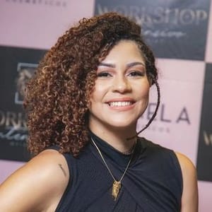 Dayanna Ursini Sobrancelhas