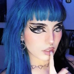 Laura Veloza
