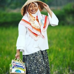 Heni Sri Sundani