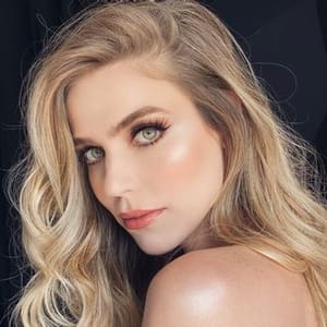 Aline Pinheiro