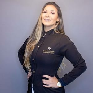 Dra Andressa Marques