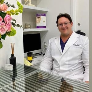 Dr. Salvador Pantoja
