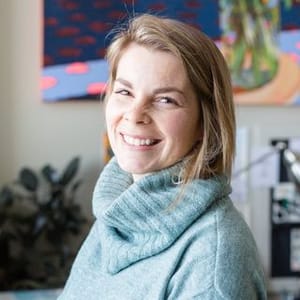 Jennifer L Mohr