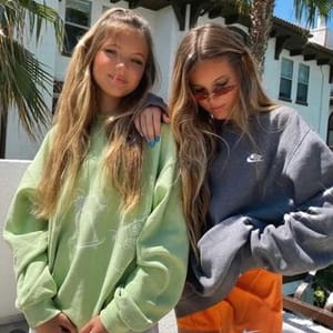 Ella &amp; Emma Rozmajzl