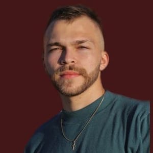 Daniel Tena