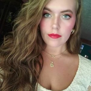Holly Kaitlyn Lindsey