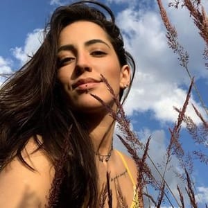 Elayne  Medeiros