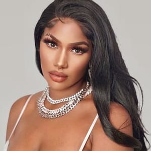 Stunna' Dior