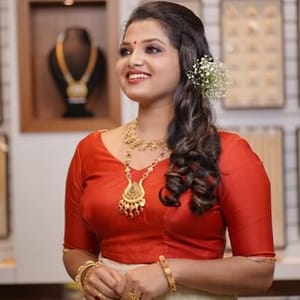 Dr.anshi_ka Chandran