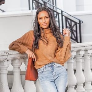 Leticia J Collins
