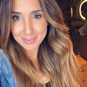 Dra Mariana Correa