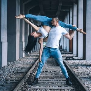 Acro Duo
