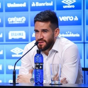 M Oliveira