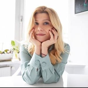 Sinem Sal
