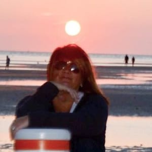 Carolyn Eoff