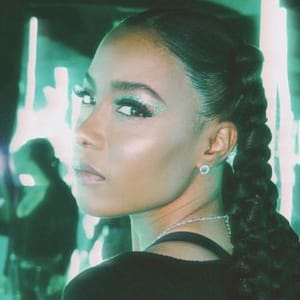 Yakahontas Thomas