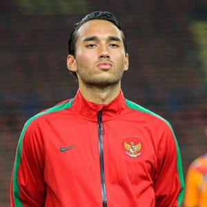 Ezra Walian