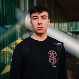 Dustin Naujokat