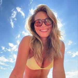 Noemie B.