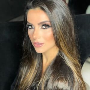 Dra Camila Teixeira