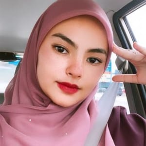 Mia Azahar